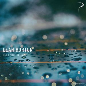 校花吊起被内裤涂春药高潮了
